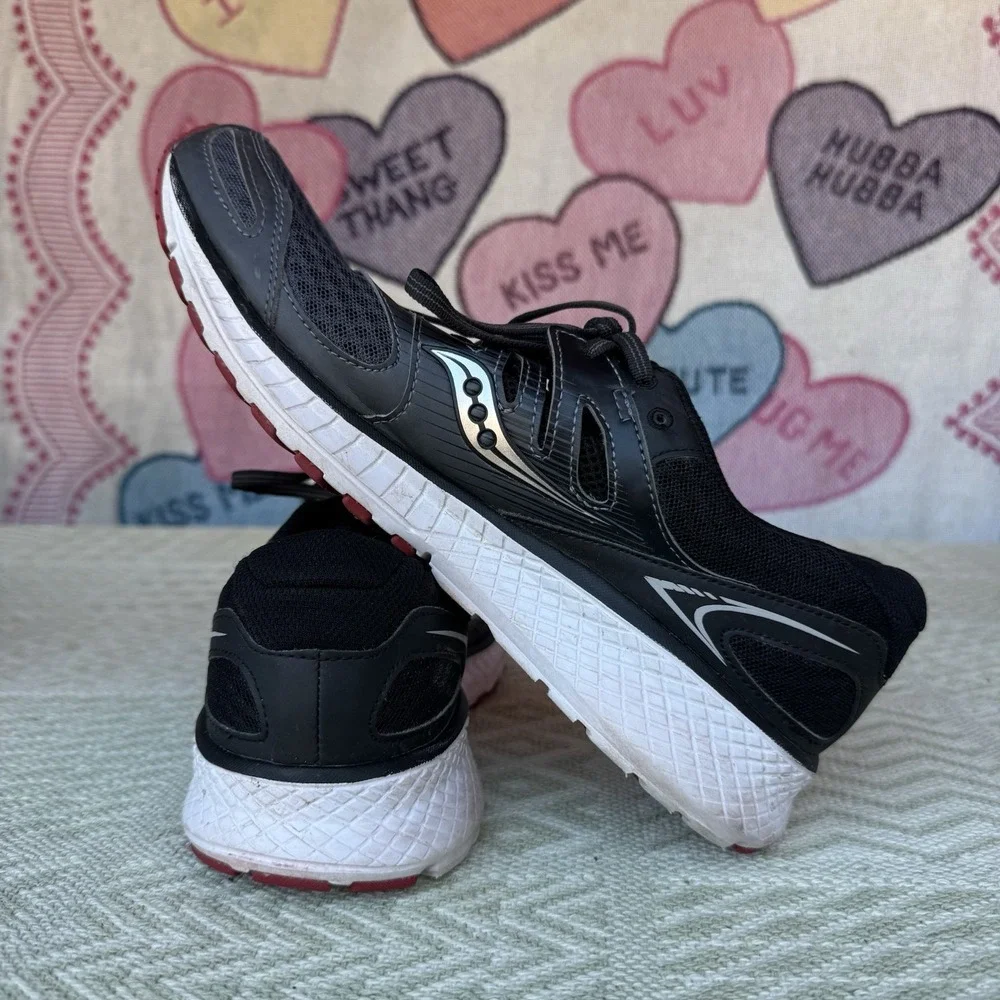 Size 9.5 - Saucony Tornado‎ 2 Low Mens Running Shoes Black Red White S25439-10